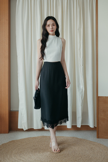 HYDEE HIGH WAISTED LACE SKIRT (BLACK)