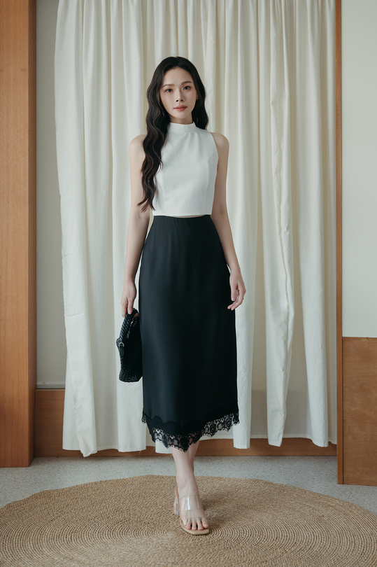 HYDEE HIGH WAISTED LACE SKIRT (BLACK)