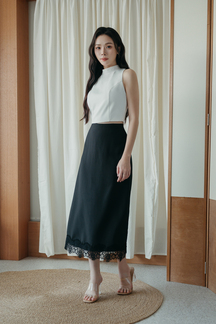 HYDEE HIGH WAISTED LACE SKIRT (BLACK)