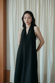 BRYNN V-NECK DRESS (BLACK) 