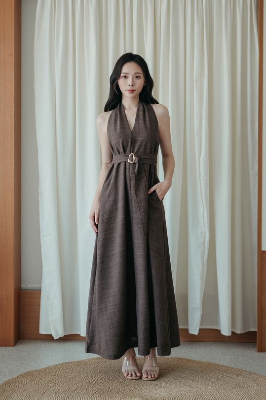 BRYNN V-NECK DRESS (BROWN) 
