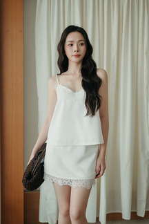 XANA V NECK LACE TOP (WHITE)