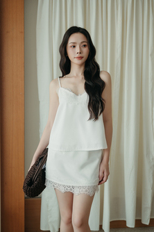 XANA V NECK LACE TOP (WHITE)