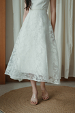ASHTON FLARE MIDI SKIRT (WHITE FLORAL) ASHTON FLARE MIDI SKIRT (WHITE FLORAL)