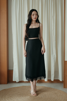 KARA CAMI LACE CROP TOP (BLACK)