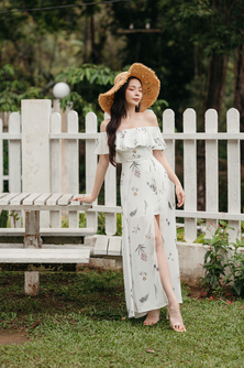 AURELIA OFF SHOULDER MAXI DRESS (WHITE FLORAL) 
