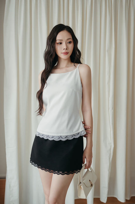 ALISA HALTER NECK LACE TOP (WHITE) ALISA HALTER NECK LACE TOP (WHITE)