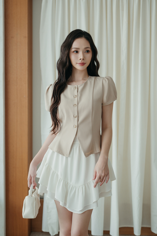 VICKY FRONT BUTTON TOP (NUDE PINK)