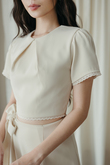 SUSEN ROUND NECK CROP TOP (CREAM) SUSEN ROUND NECK CROP TOP (CREAM)