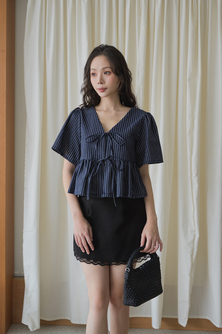 EVA SELF-TIE RIBBON BABYDOLL TOP (BLUE STRIPE)