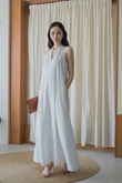 BRYNN V-NECK DRESS (WHITE STRIPE) BRYNN V-NECK DRESS (WHITE STRIPE)
