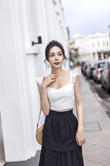 CLOVER FRILL SLEEVES CROP TOP (WHITE)