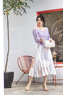 ARIELLA V NECK BELL SLEEVES TOP (LAVENDER)
