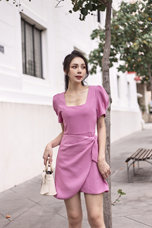 JORDYN PUFF SLEEVES OVERLAP DRESS (BERRY PINK)